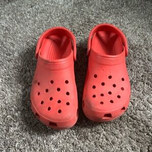 red crocs